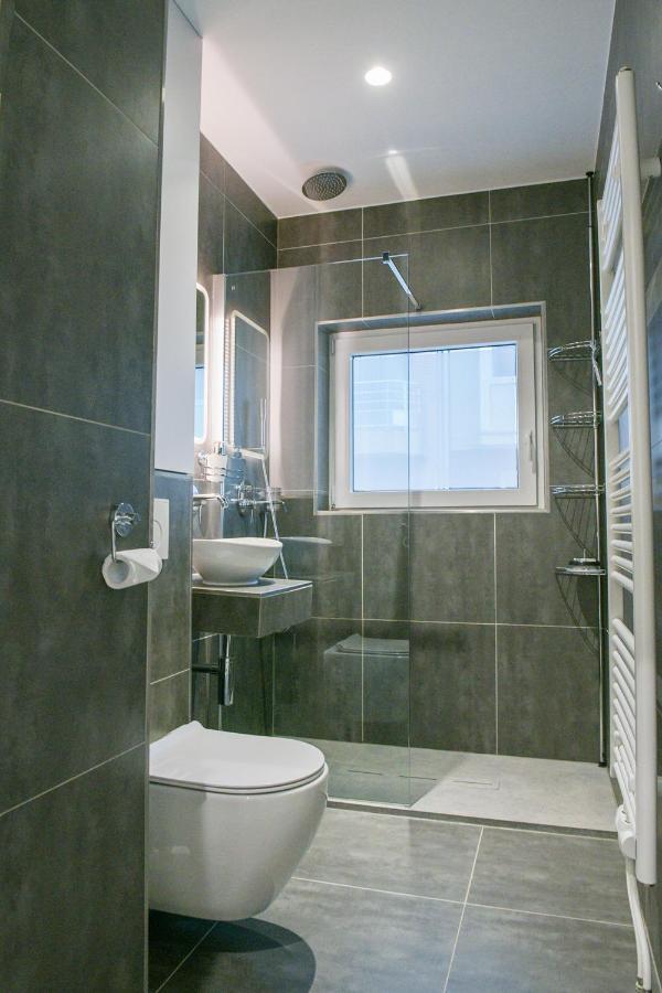 Modern Gelijkvloers Gezinsappartement Кноке-Хайст Екстериор снимка