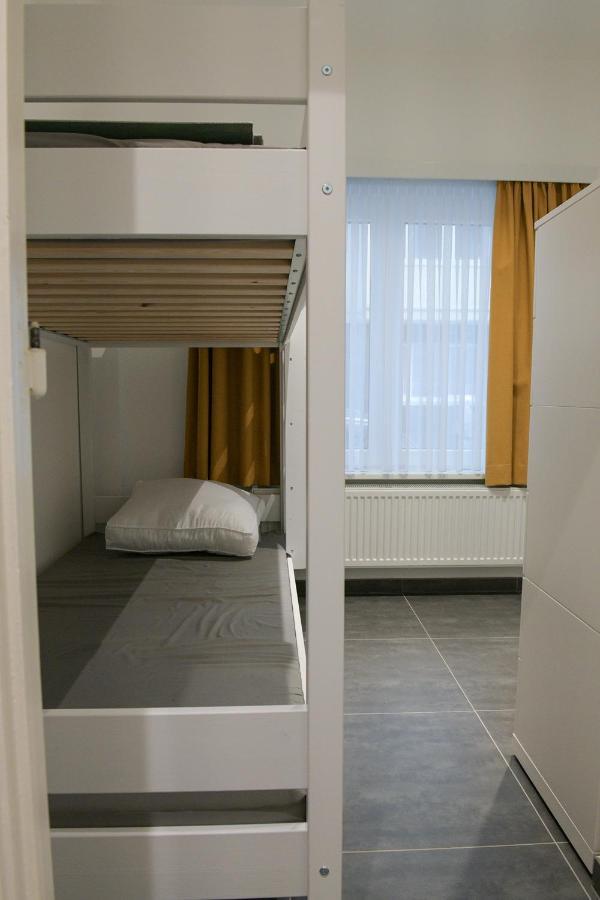 Modern Gelijkvloers Gezinsappartement Кноке-Хайст Екстериор снимка